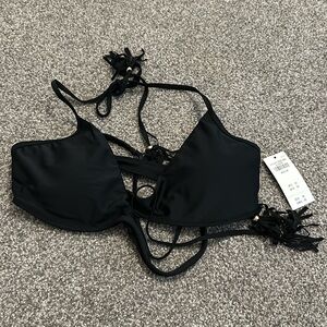 Abercrombie criss cross swimsuit top size M